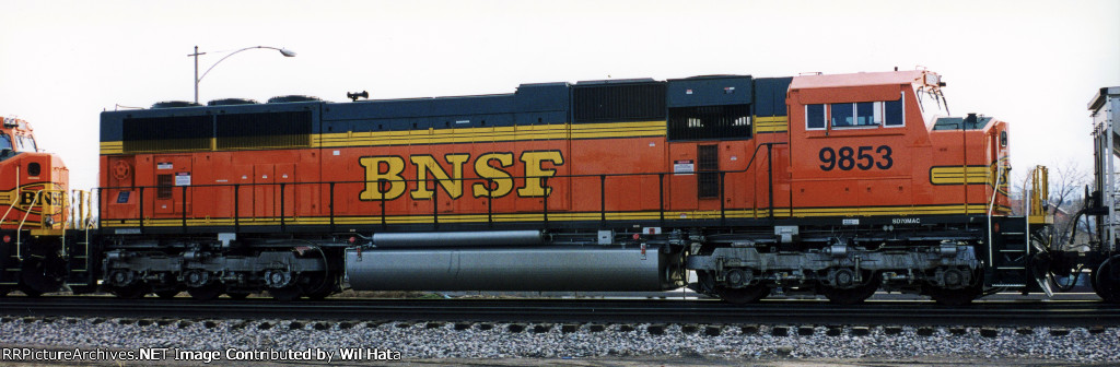 BNSF SD70MAC 9853